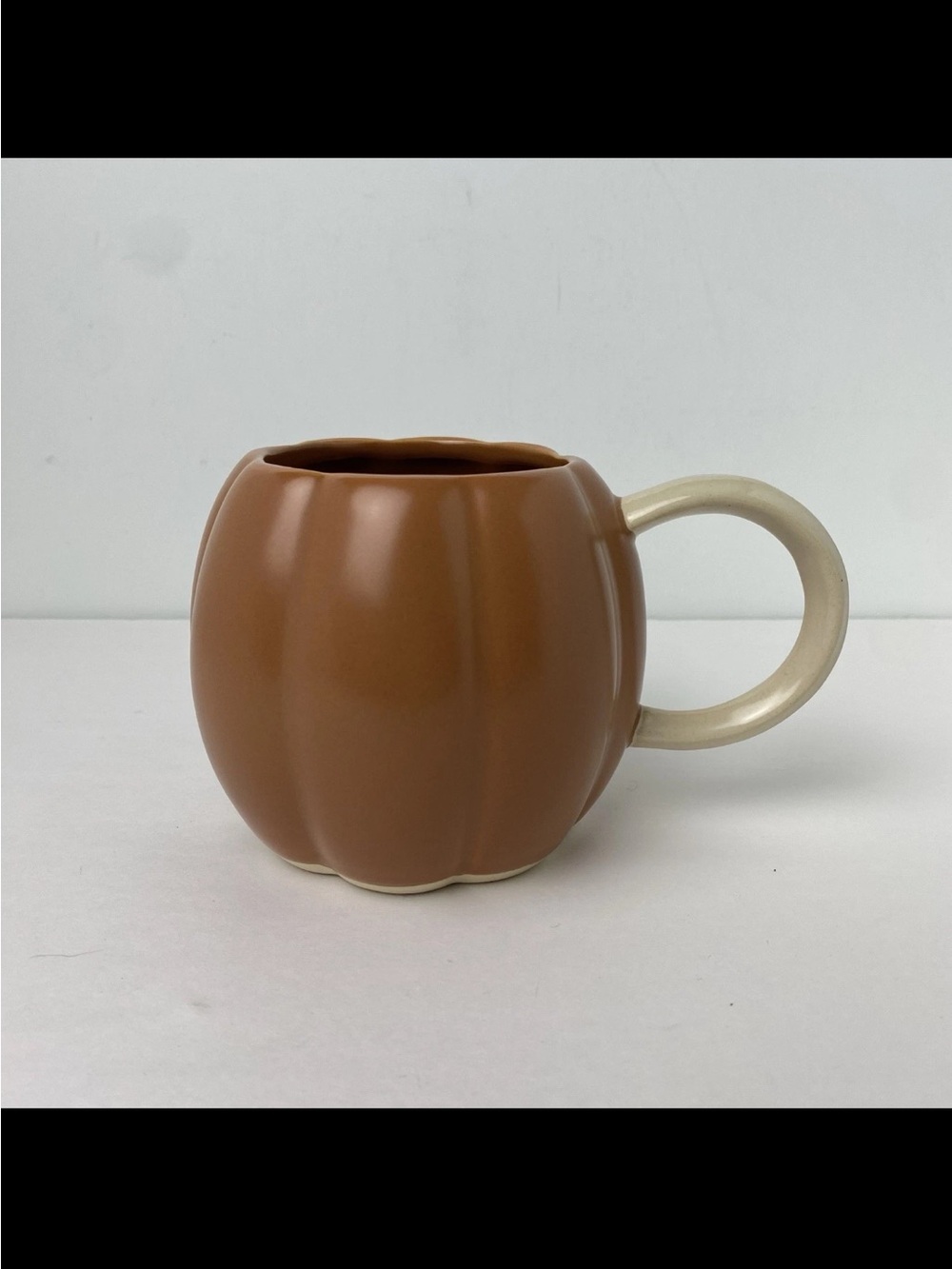 West Elm Pumpkin Shaped Stoneware Mug Orange Cream Handle 17 oz